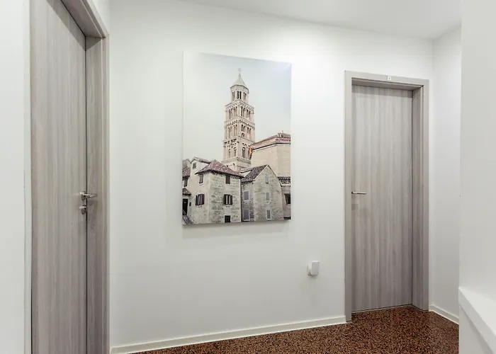 Guest house Teatrin 4*