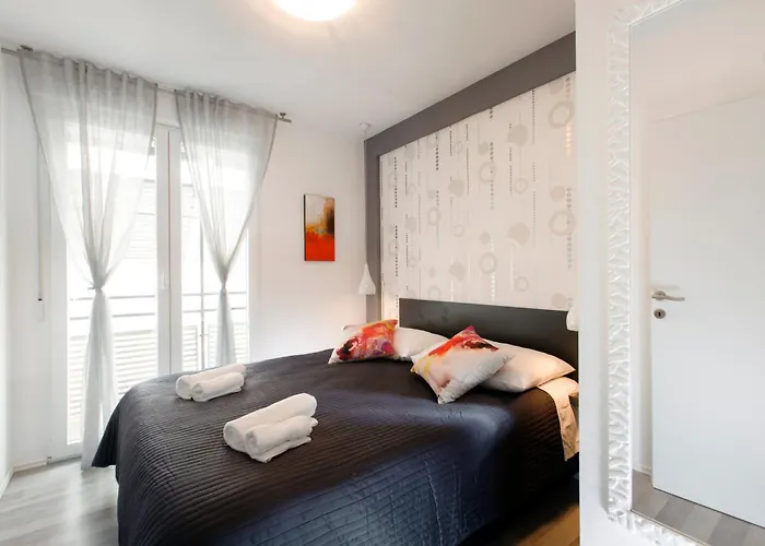 Teatrin Guest house 4*